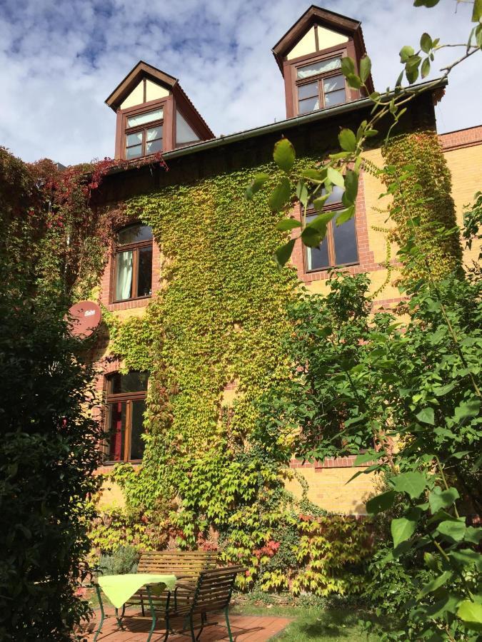 Ferienwohnung Huttenstrasse Halle Halle  Esterno foto